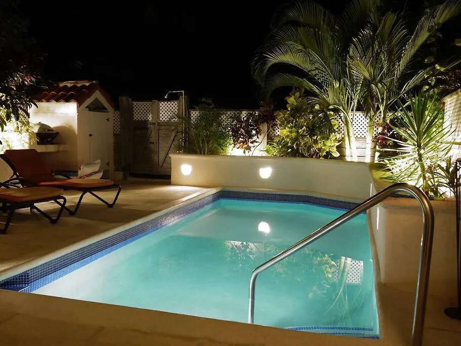 Holiday home Nanpa, Luxury Family Three Bed Villa, St James West Coast, Private Pool Saint James