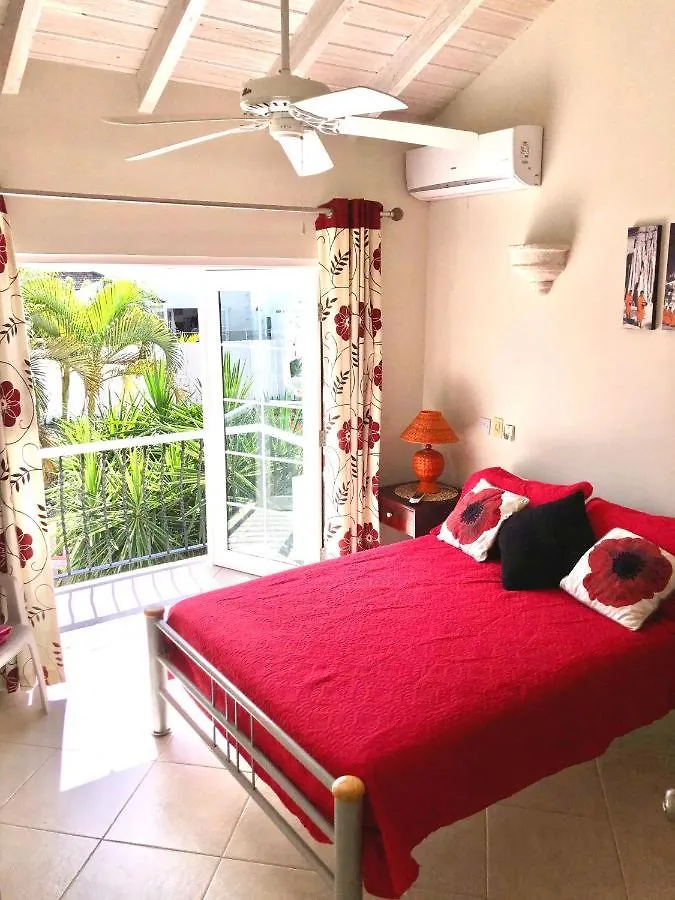 Nanpa, Luxury Family Three Bed Villa, St James West Coast, Private Pool Saint James Holiday home
