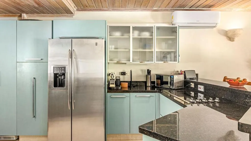 Nanpa, Luxury Family Three Bed Villa, St James West Coast, Private Pool Saint James Holiday home