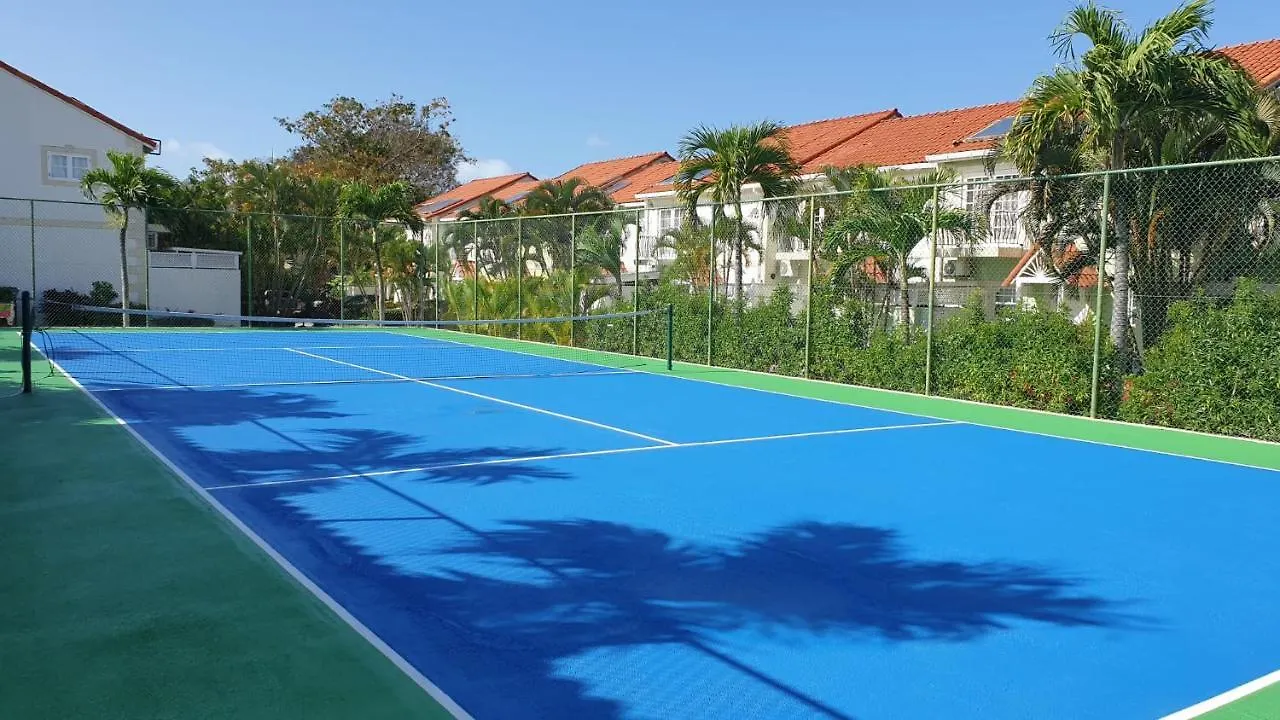 Holiday home Nanpa, Luxury Family Three Bed Villa, St James West Coast, Private Pool Saint James